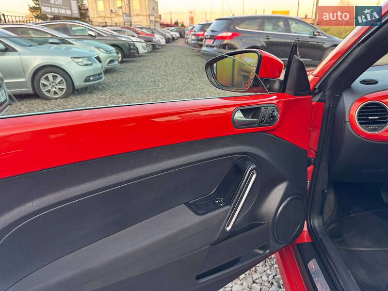 Хэтчбек Volkswagen Beetle 2017 в Стрые