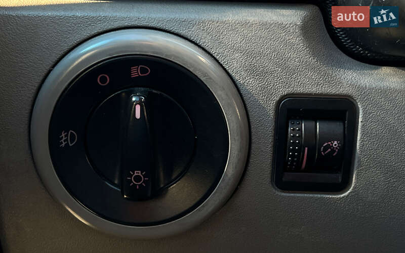 Хэтчбек Volkswagen Beetle 2001 в Львове фото 16 Хэтчбек Volkswagen Beetle 2001 в Львове