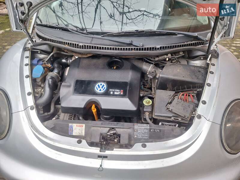 Хетчбек Volkswagen Beetle 2002 в Ужгороді