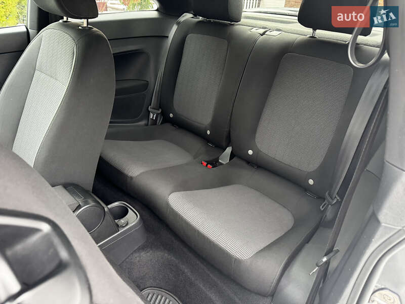 Хэтчбек Volkswagen Beetle 2016 в Киеве фото 15 Хэтчбек Volkswagen Beetle 2016 в Киеве