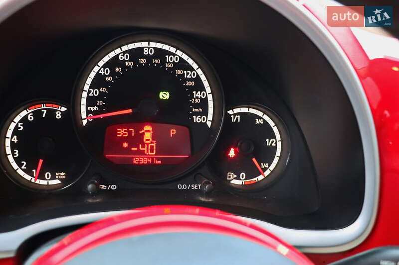 Хэтчбек Volkswagen Beetle 2013 в Кременчуге