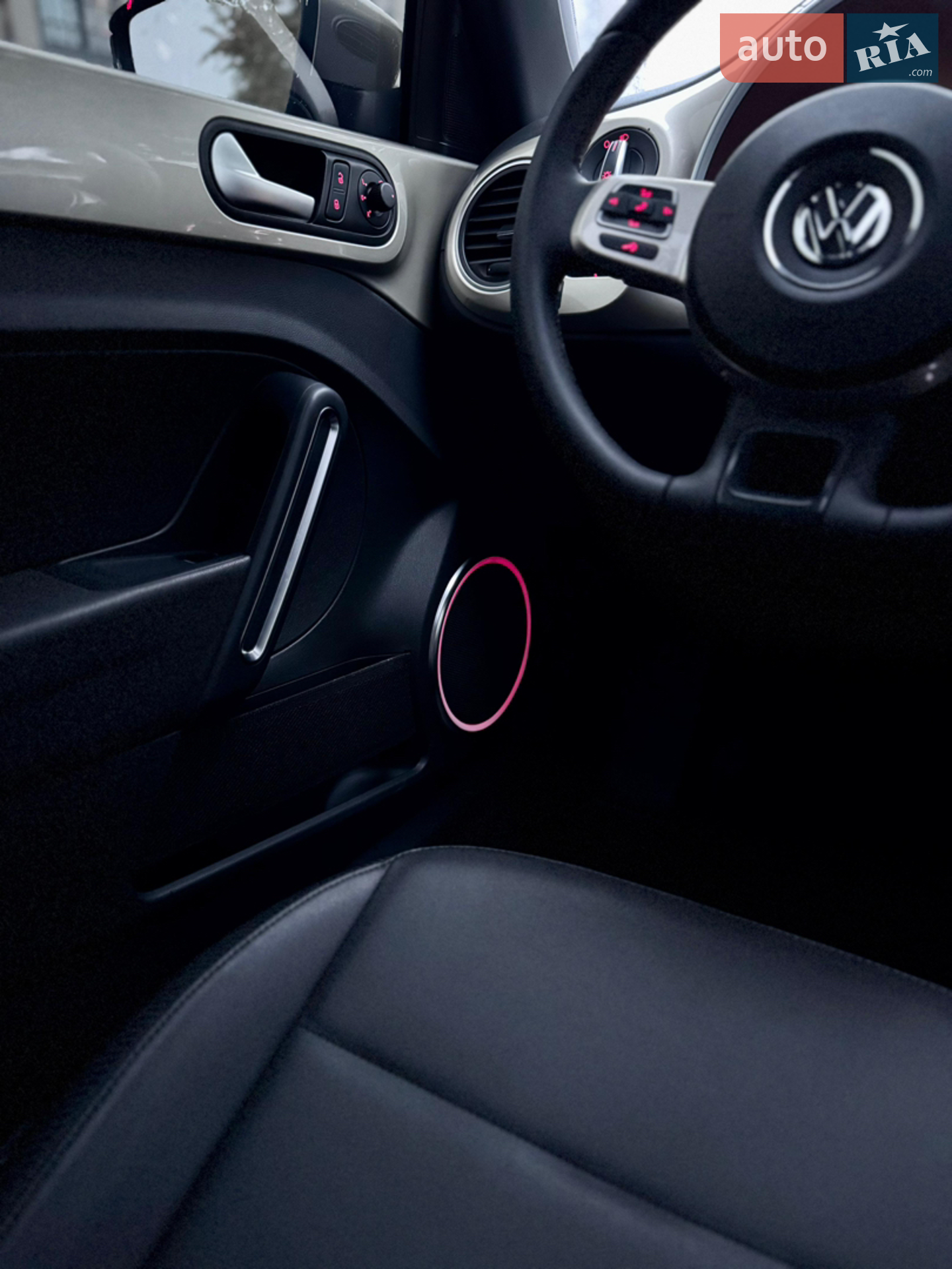 2012 Volkswagen Beetle - мініатюра 26