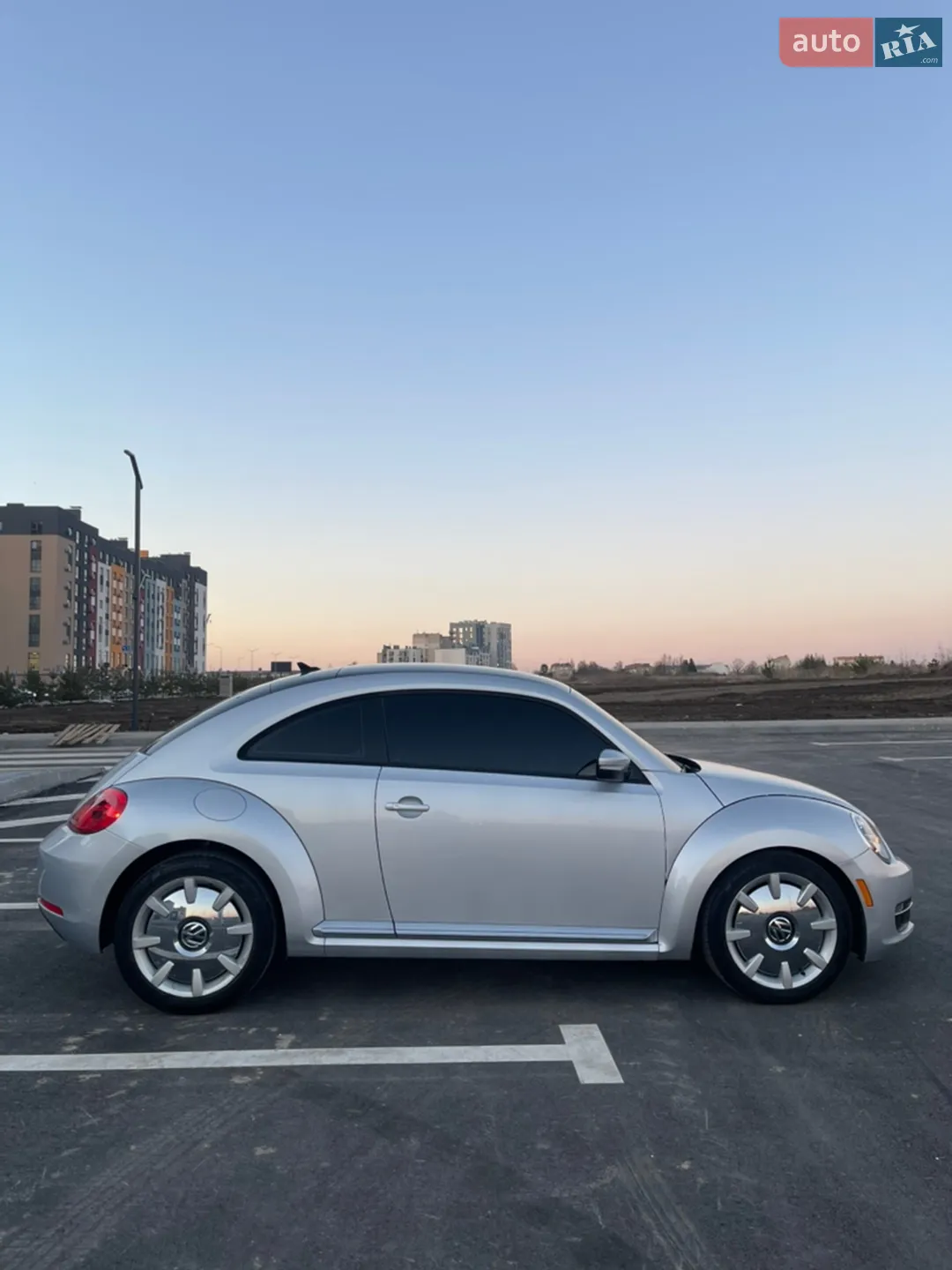 2012 Volkswagen Beetle - мініатюра 11