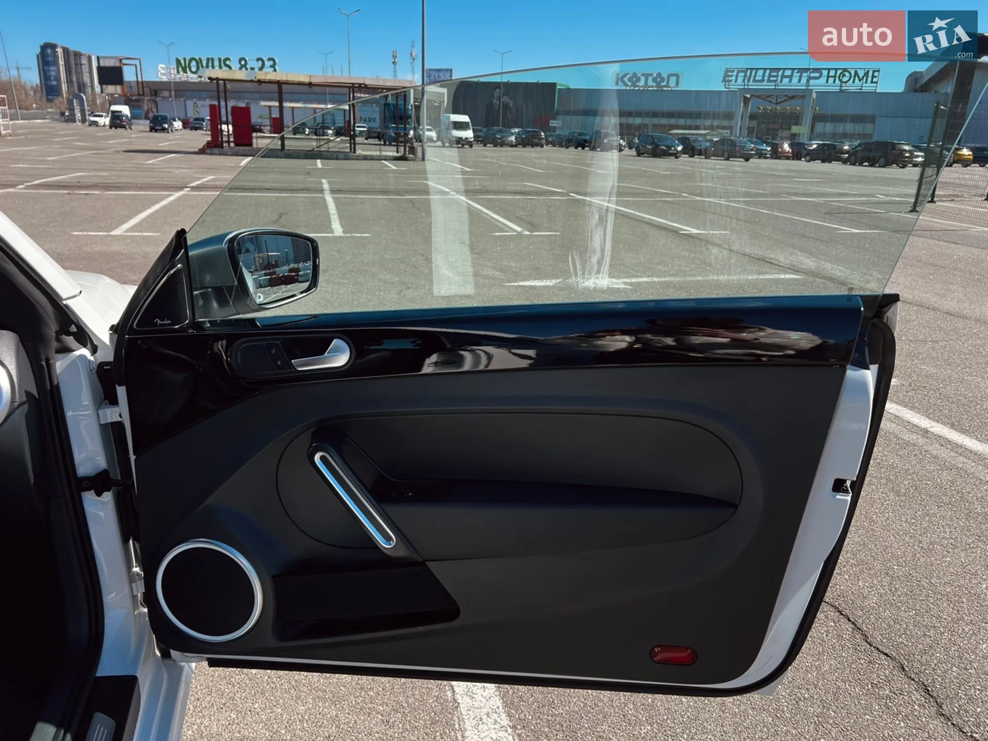 2014 Volkswagen Beetle - мініатюра 33