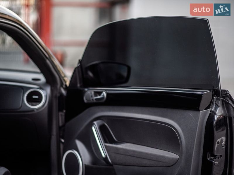 Хэтчбек Volkswagen Beetle 2012 в Львове