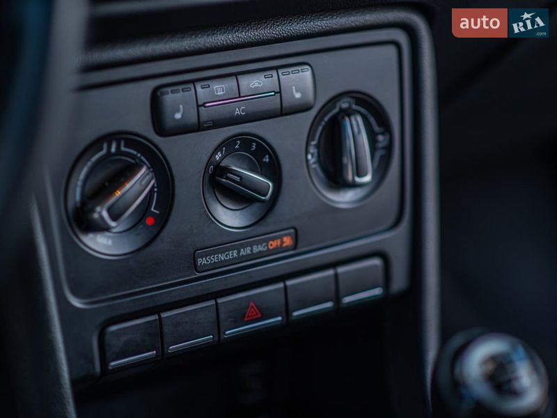 Хэтчбек Volkswagen Beetle 2012 в Львове