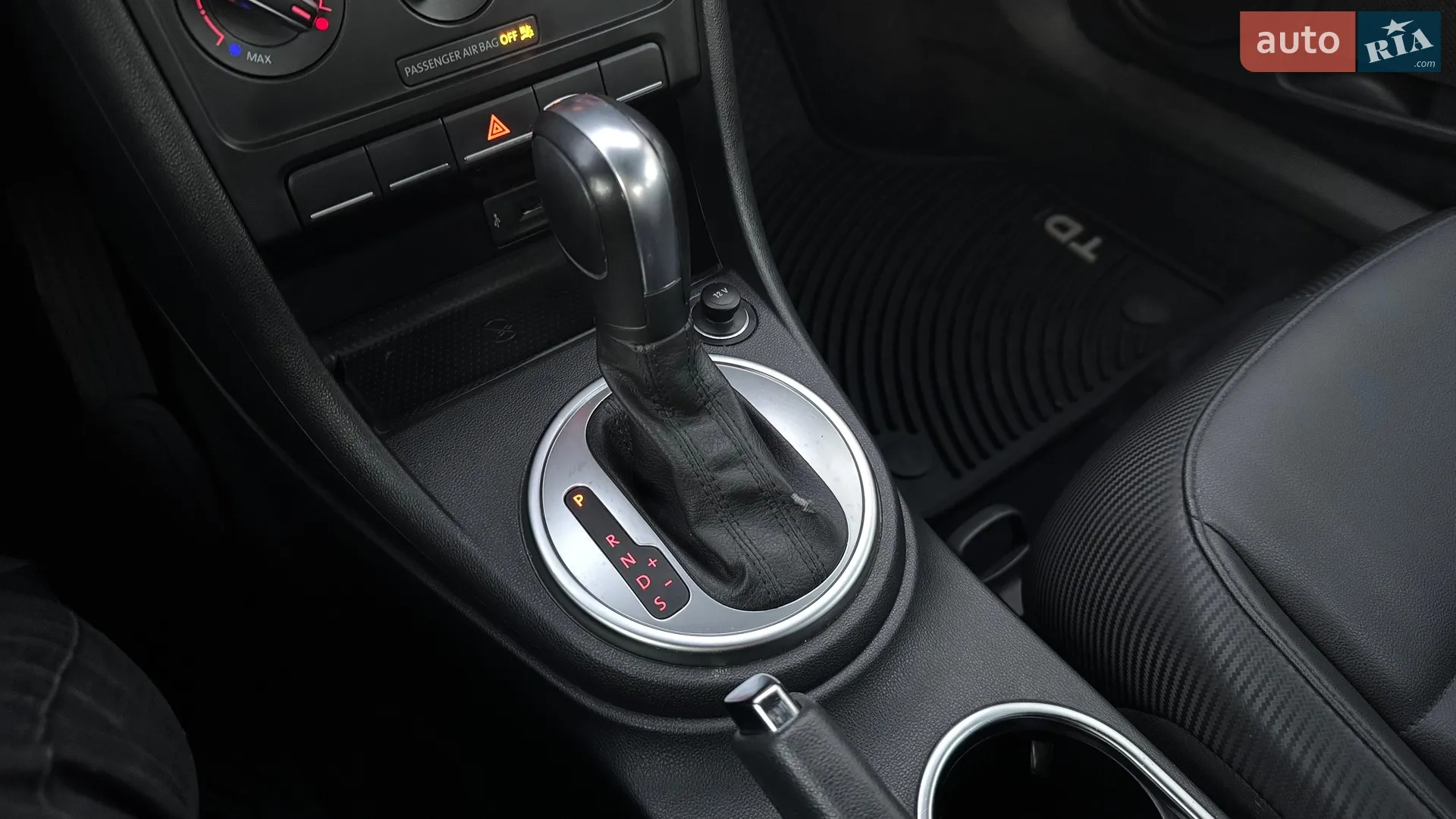 2016 Volkswagen Beetle - мініатюра 38