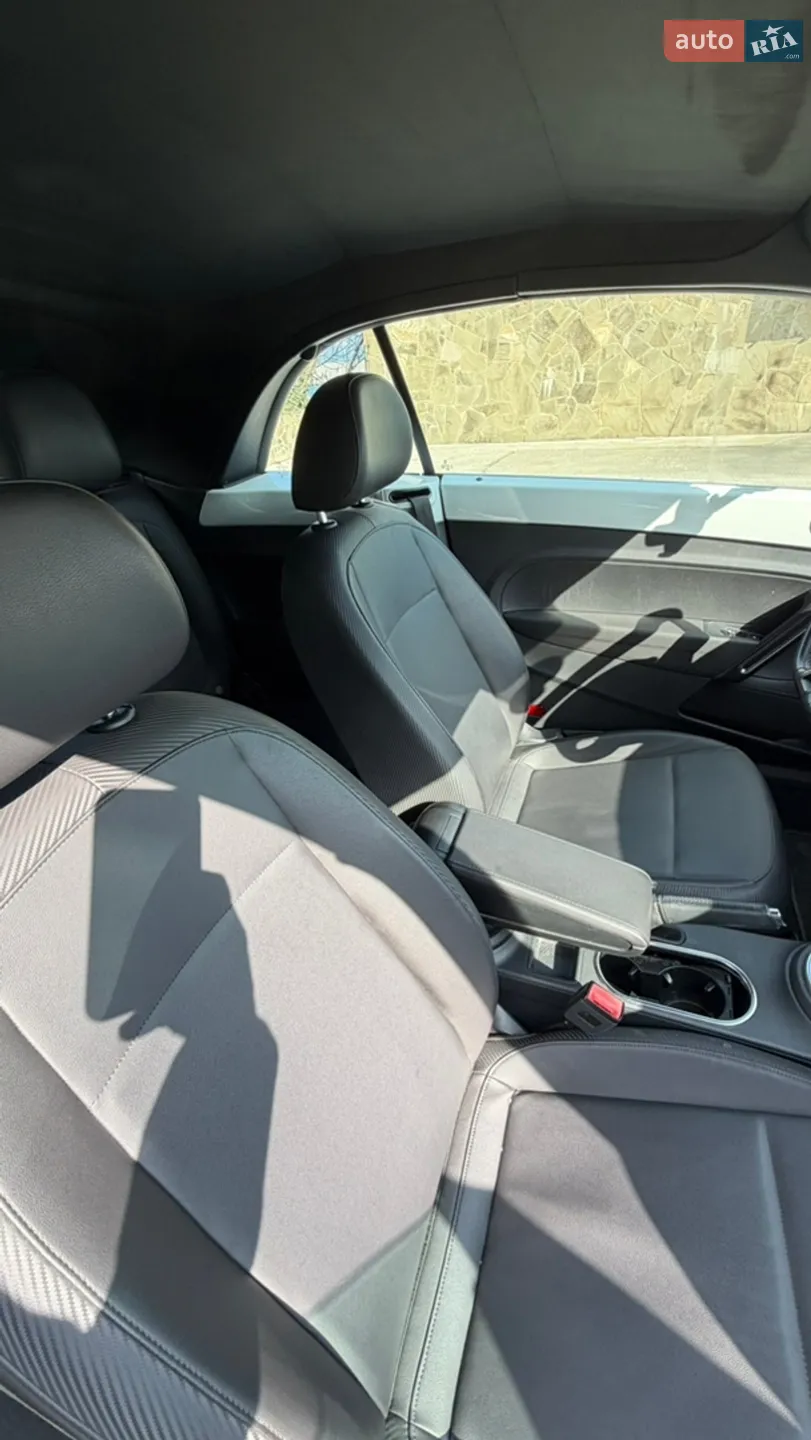 2015 Volkswagen Beetle - мініатюра 16