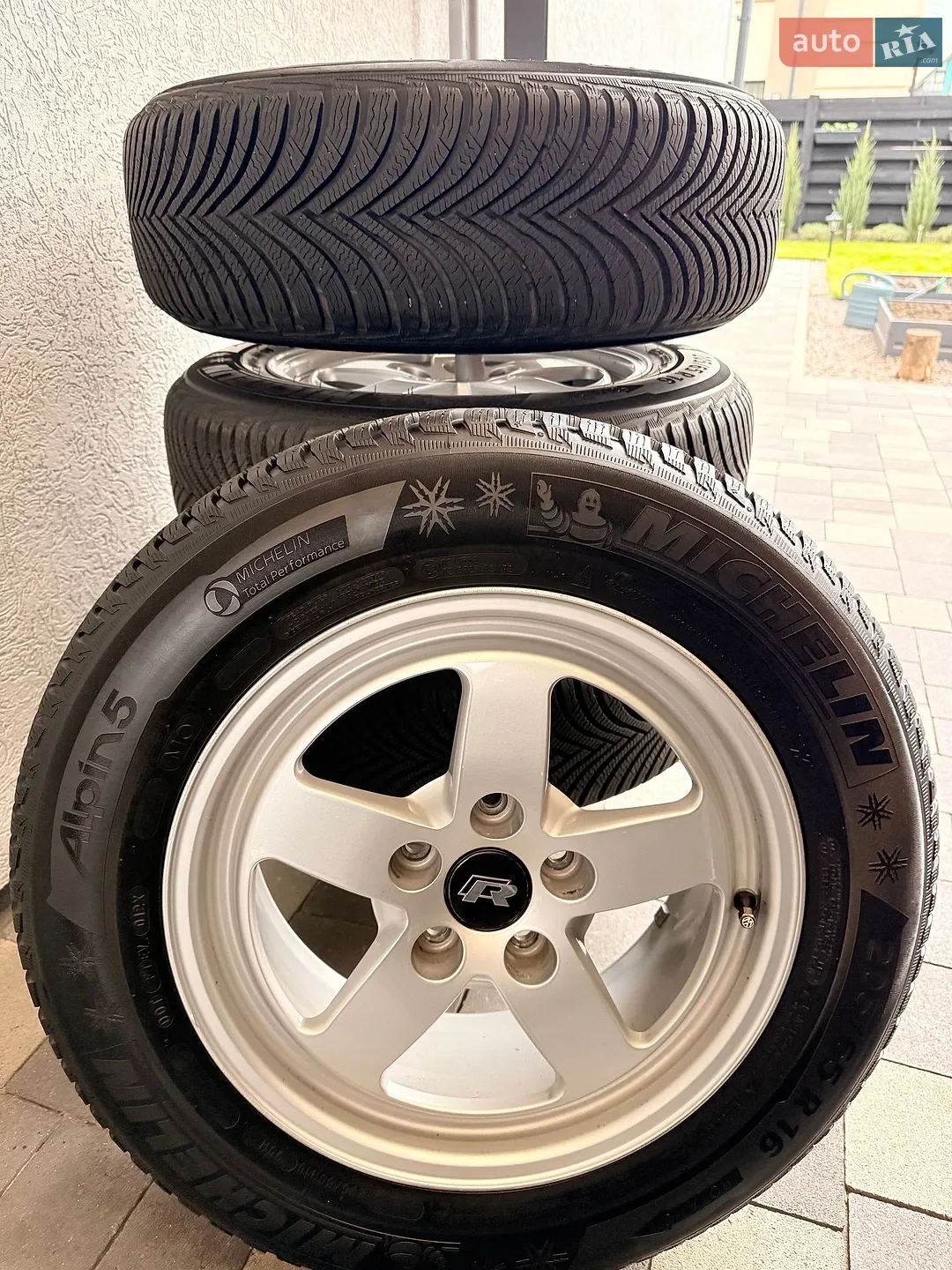 2015 Volkswagen Beetle - мініатюра 32
