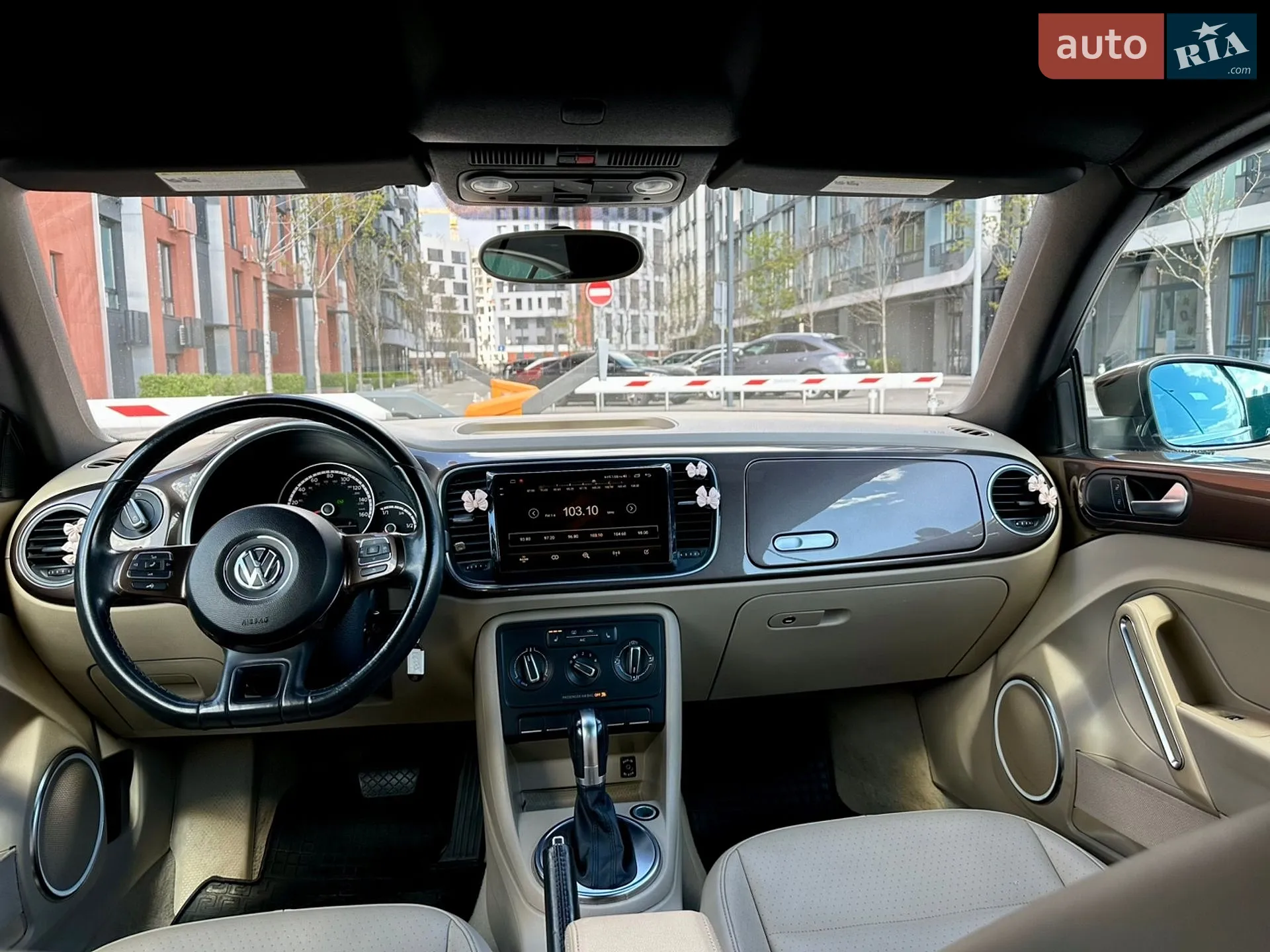 2015 Volkswagen Beetle - мініатюра 25