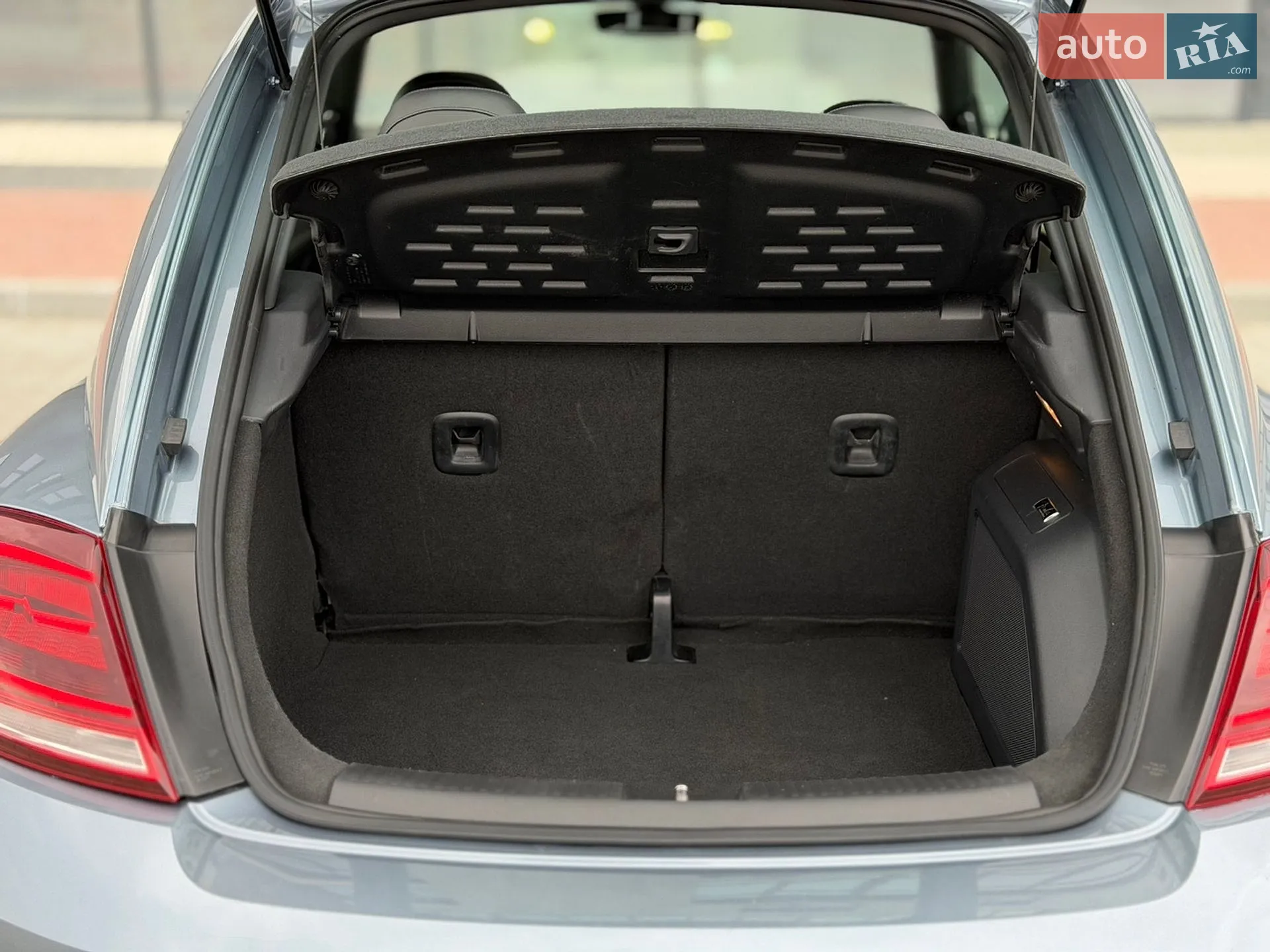 2018 Volkswagen Beetle - мініатюра 21