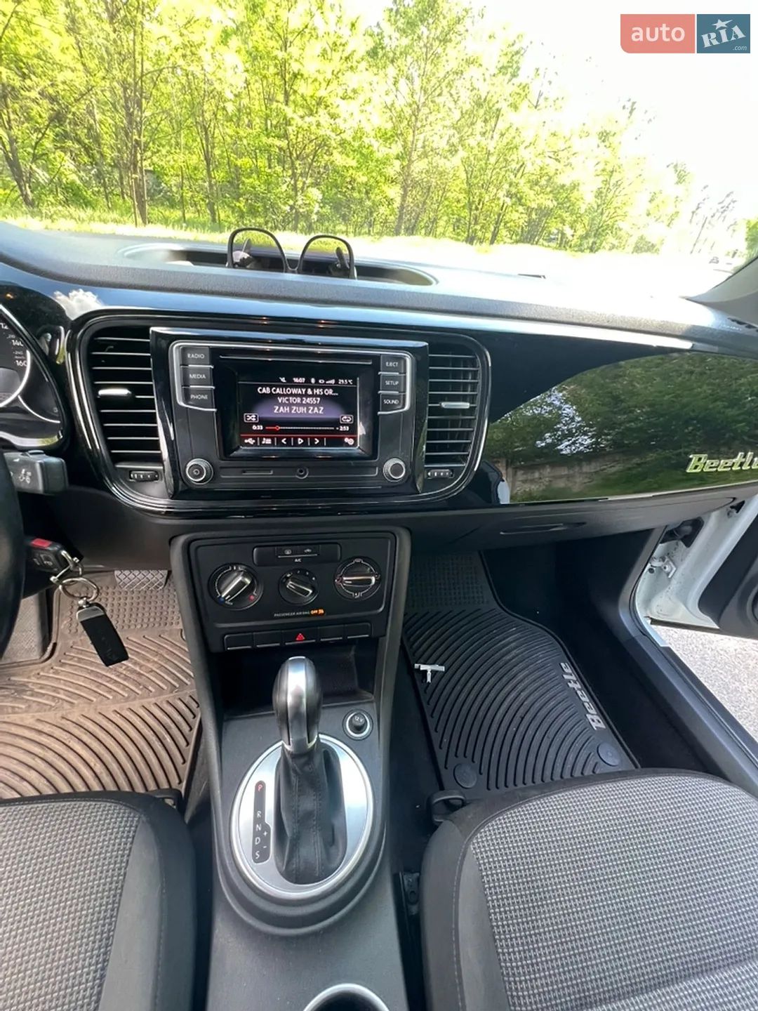 2017 Volkswagen Beetle - мініатюра 12