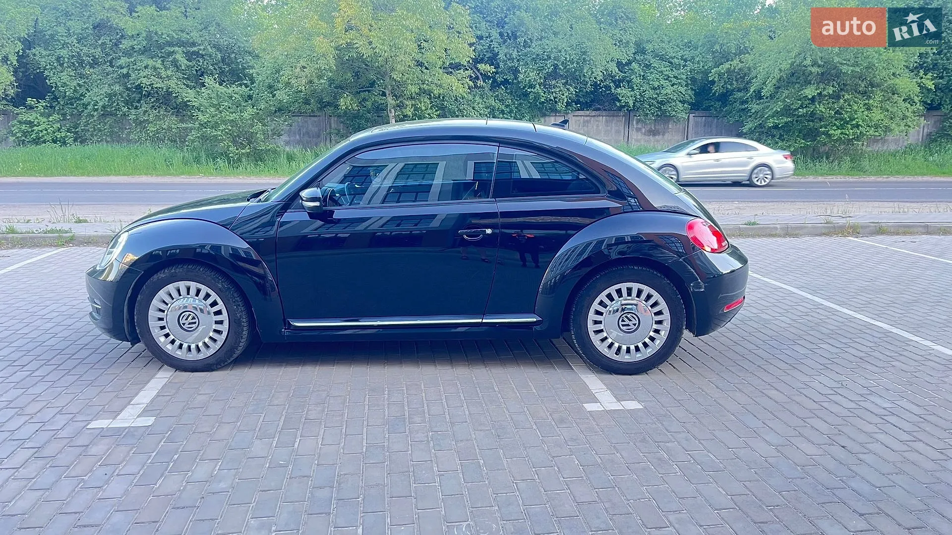 2013 Volkswagen Beetle - мініатюра 2