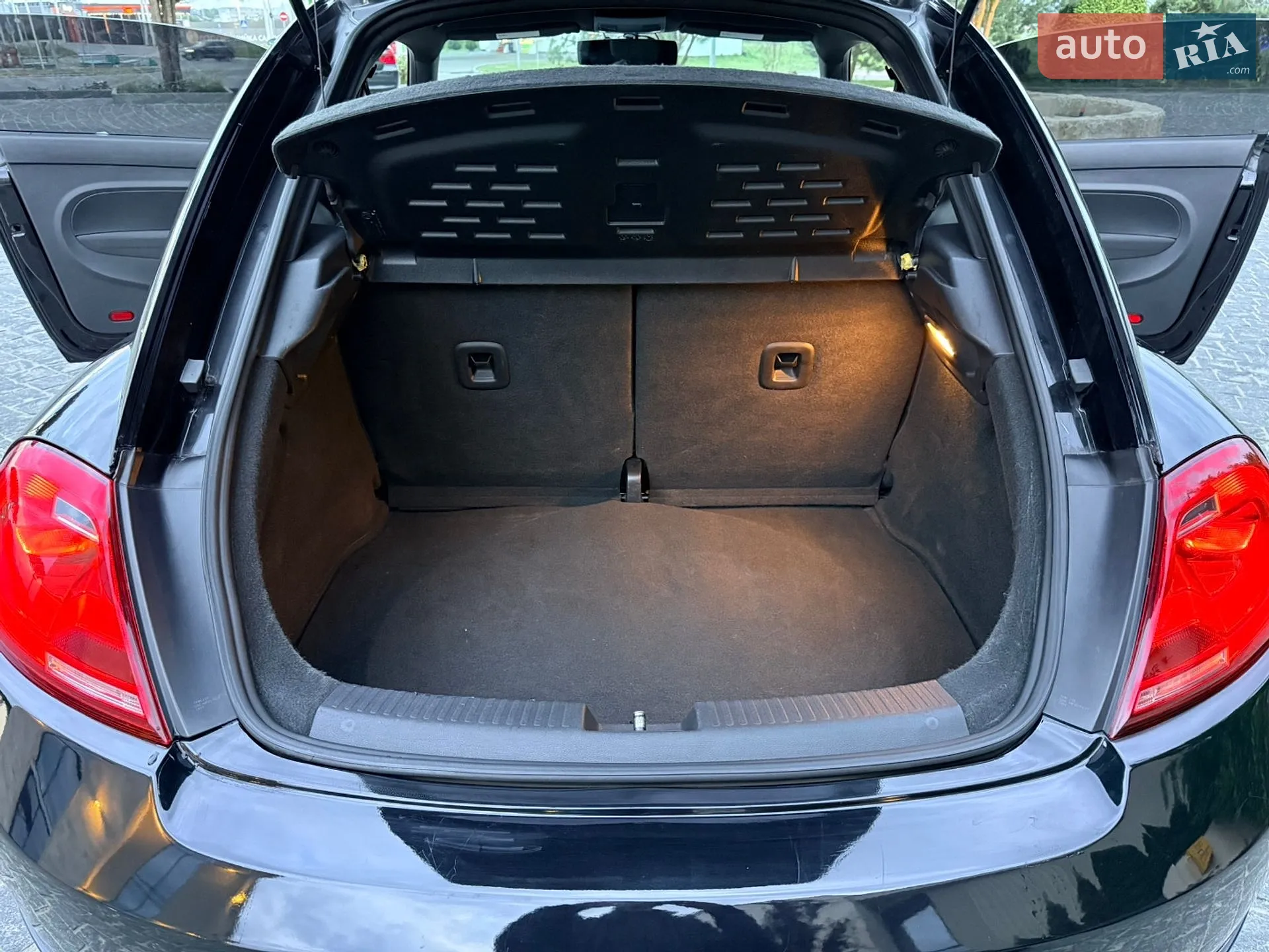 2013 Volkswagen Beetle - мініатюра 24