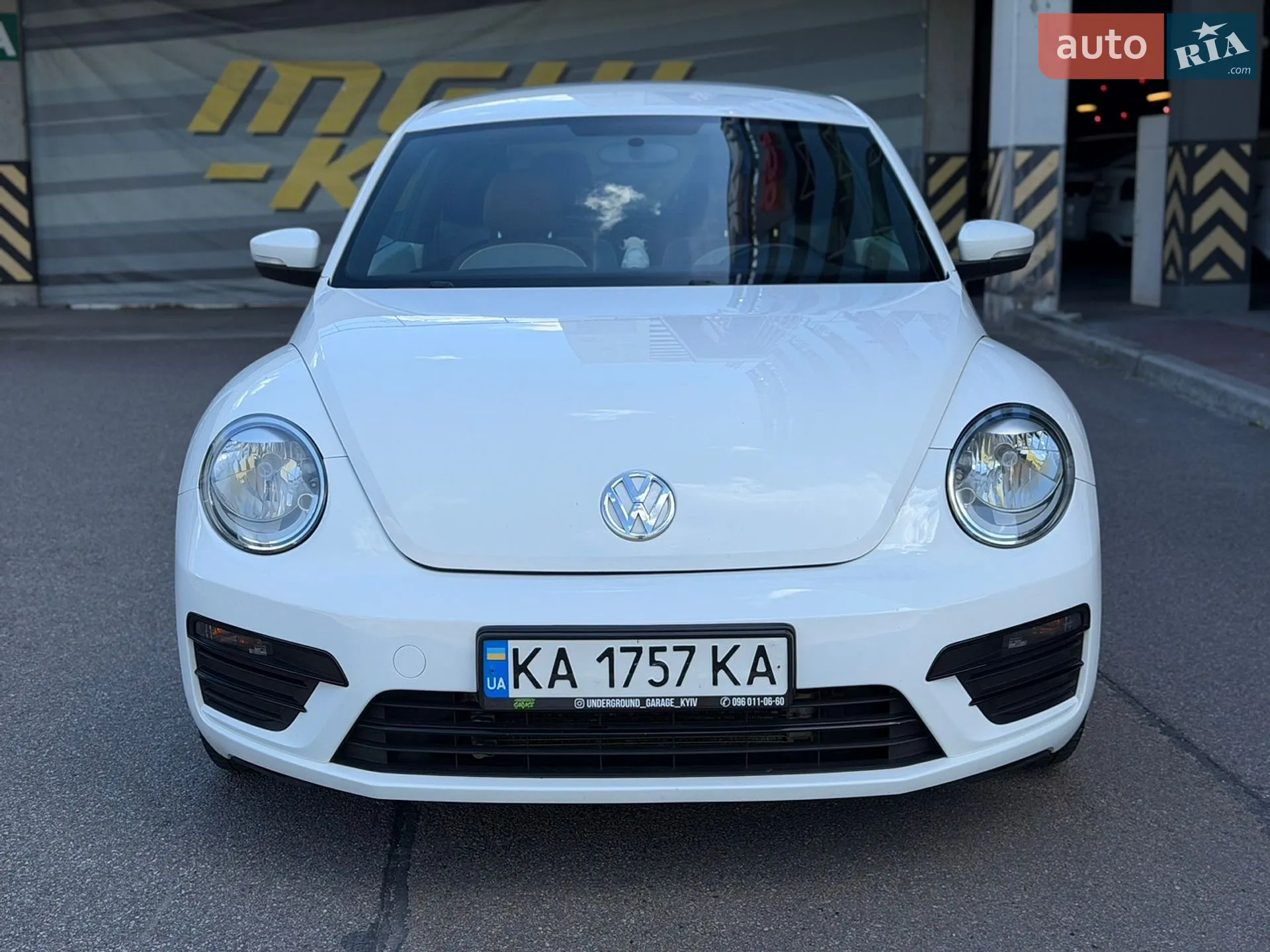 2017 Volkswagen Beetle - мініатюра 2