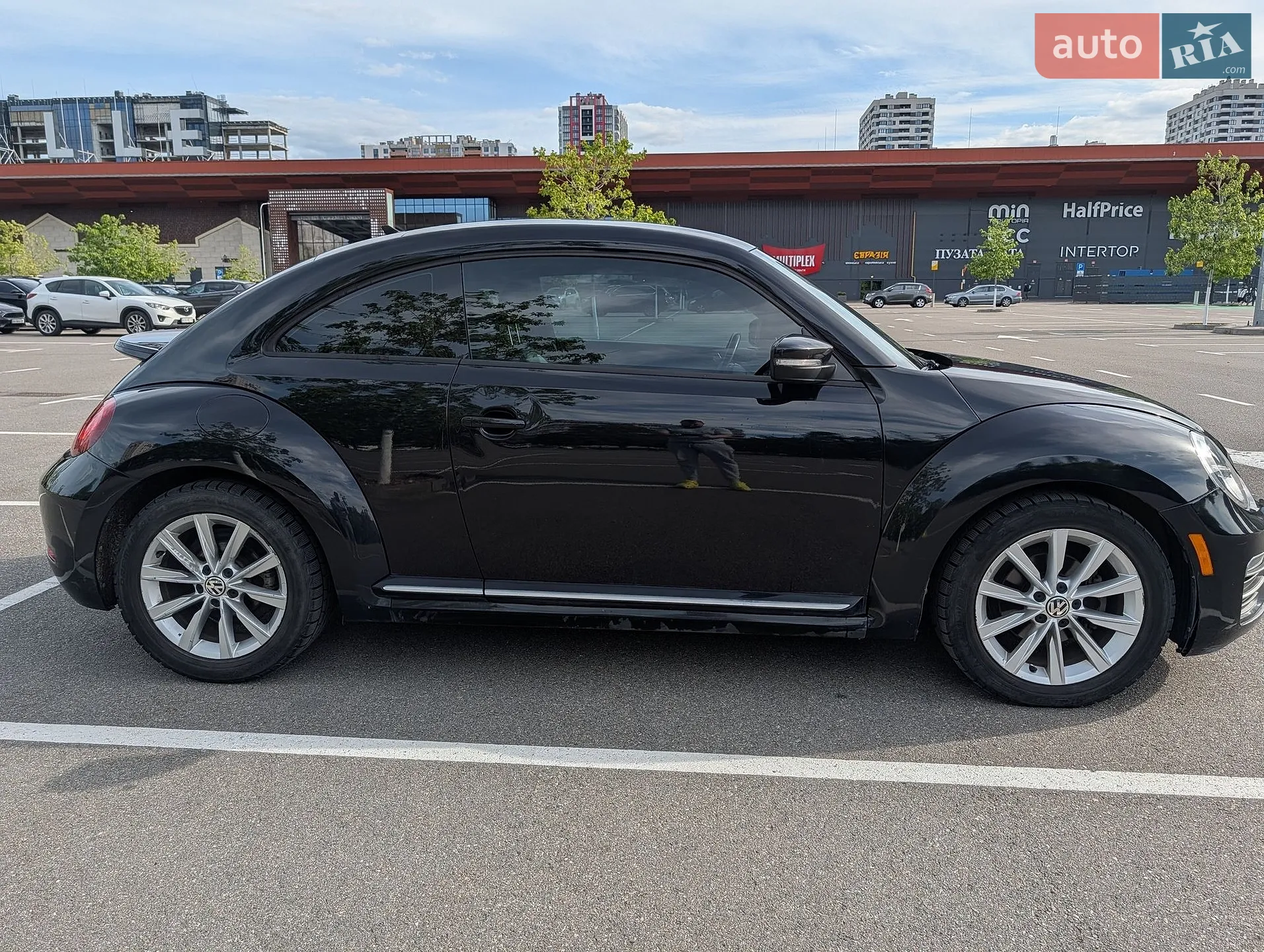 2017 Volkswagen Beetle - мініатюра 2