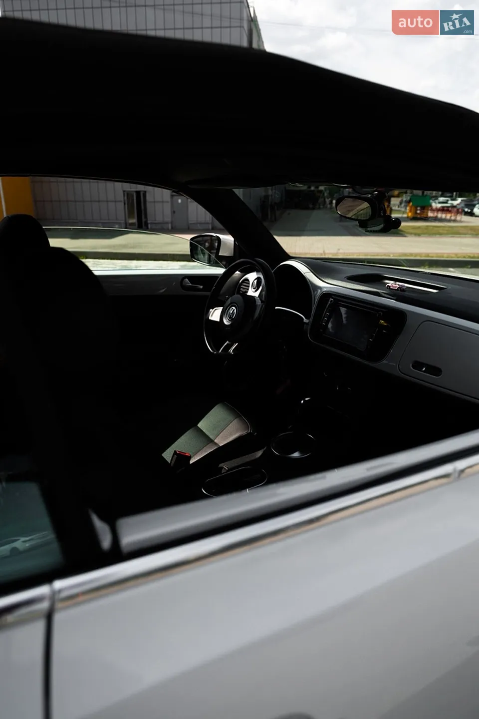 2013 Volkswagen Beetle - мініатюра 34