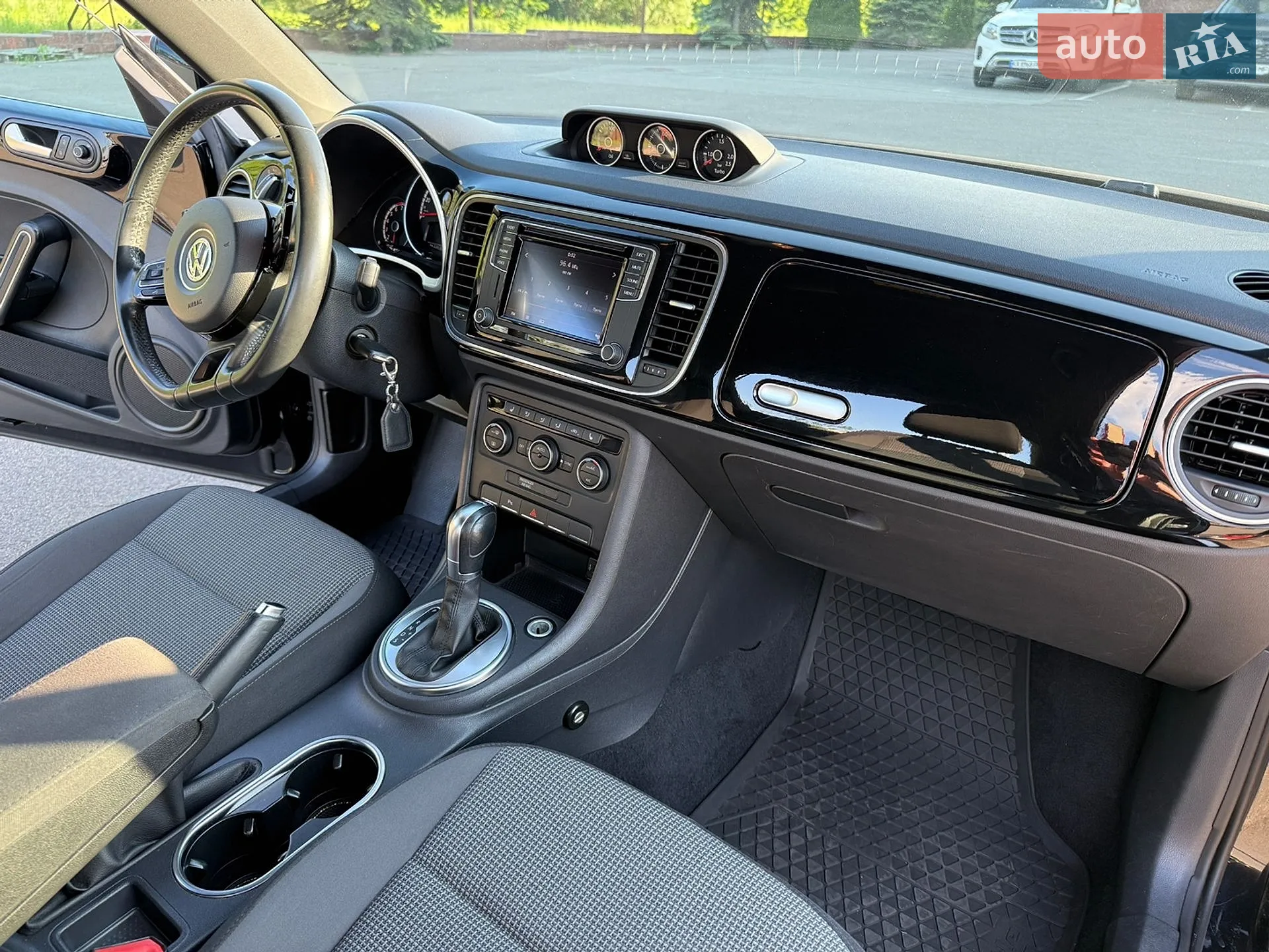 2015 Volkswagen Beetle - мініатюра 8