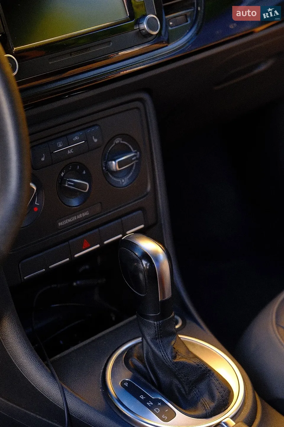 2015 Volkswagen Beetle - мініатюра 11