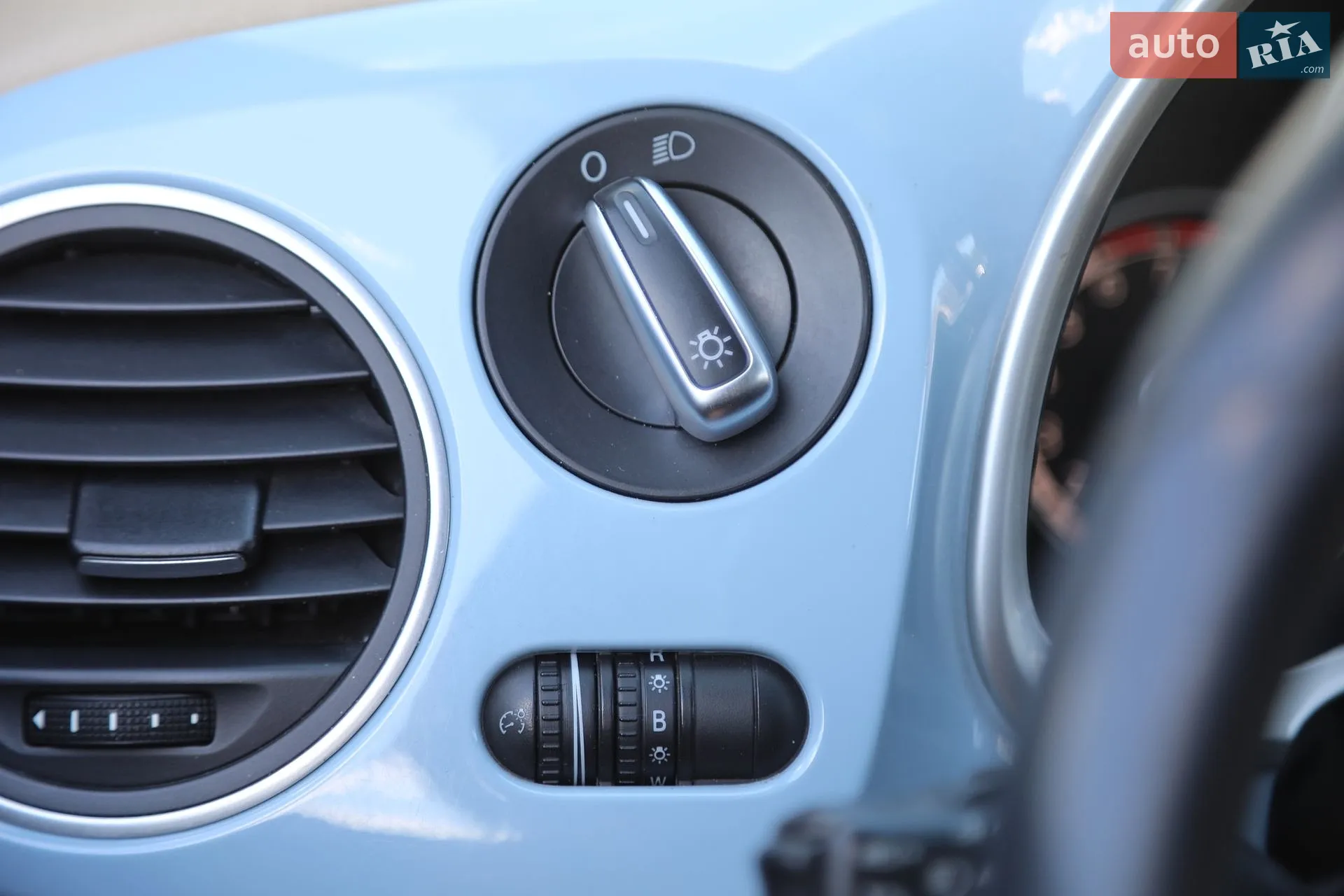 2015 Volkswagen Beetle - мініатюра 23