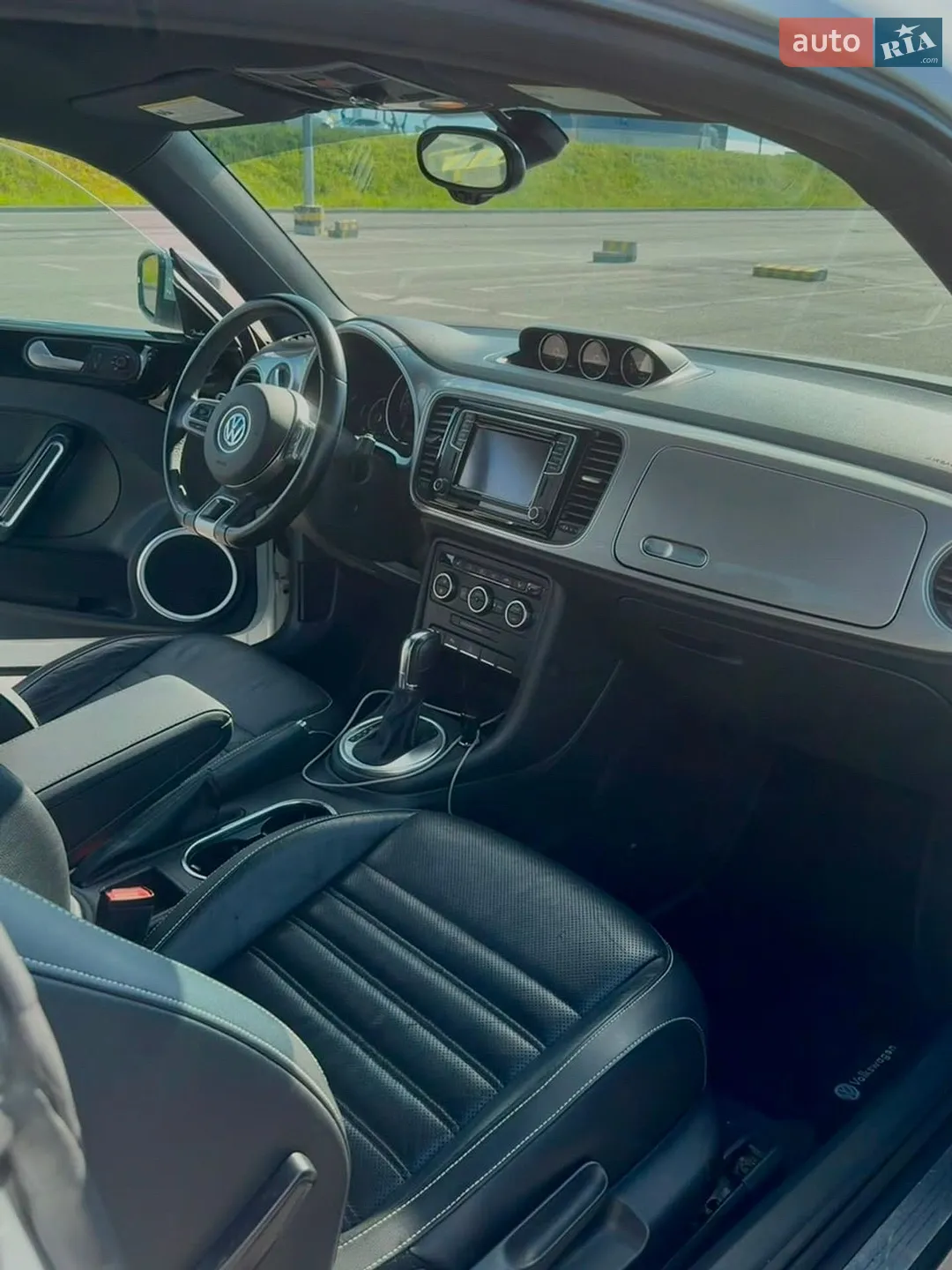 2014 Volkswagen Beetle - мініатюра 2