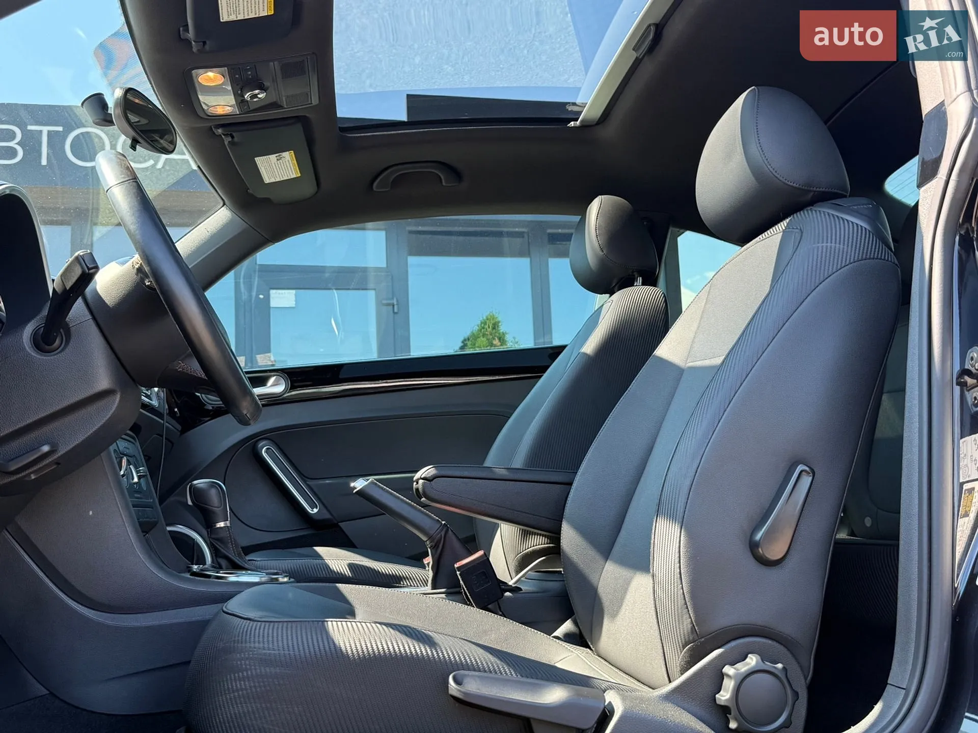2013 Volkswagen Beetle - мініатюра 22