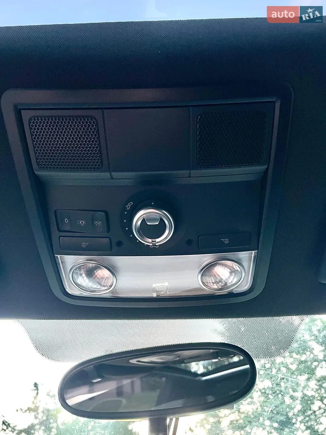 2013 Volkswagen Beetle - мініатюра 24