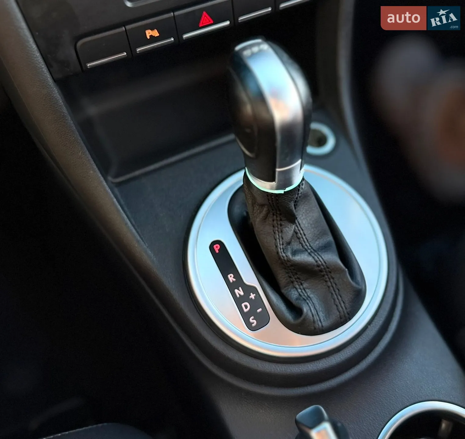 2015 Volkswagen Beetle - мініатюра 50