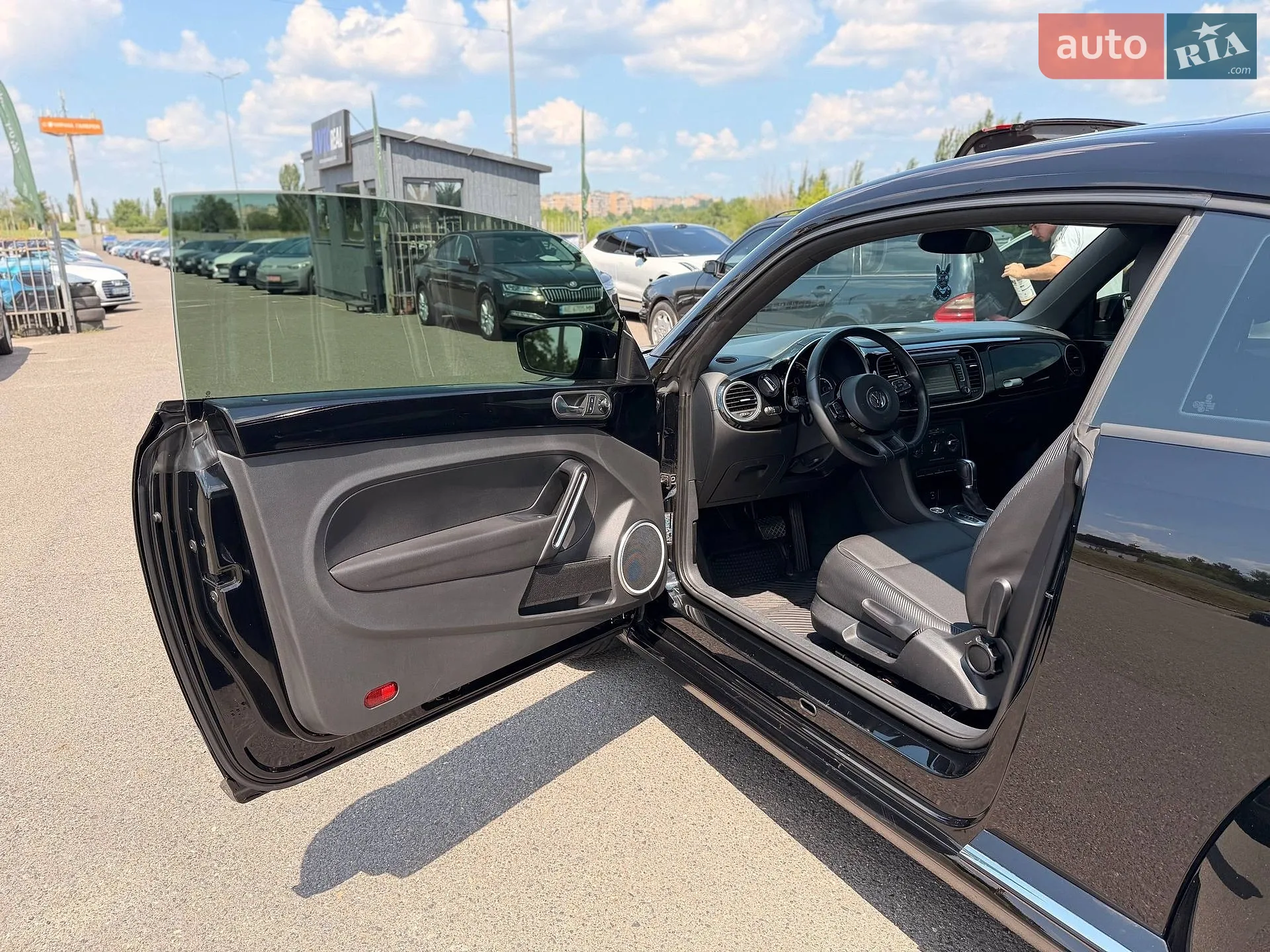 2014 Volkswagen Beetle - мініатюра 40