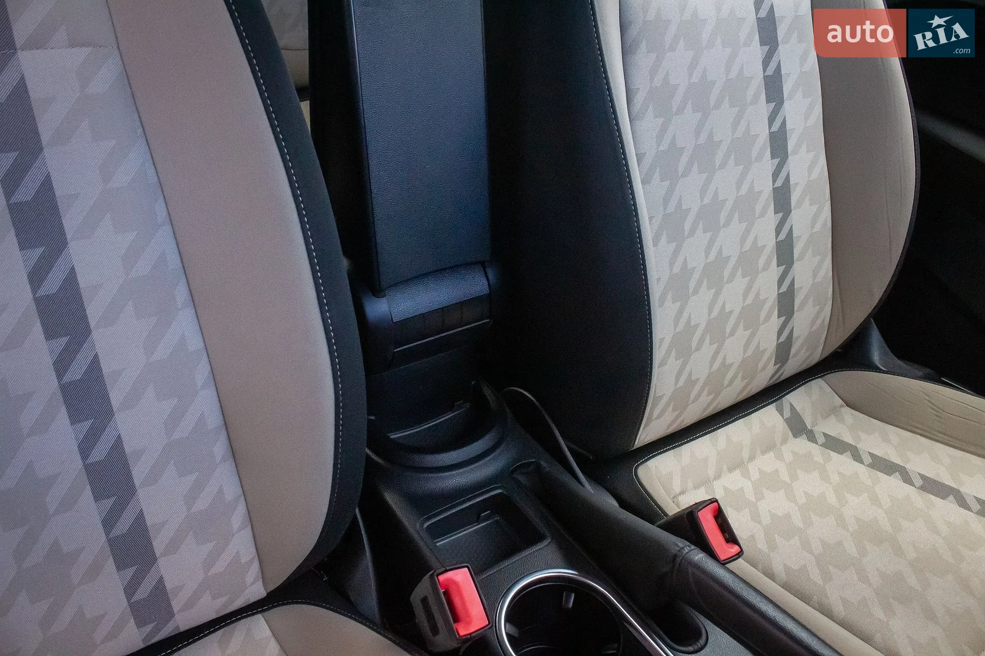 2015 Volkswagen Beetle - мініатюра 29