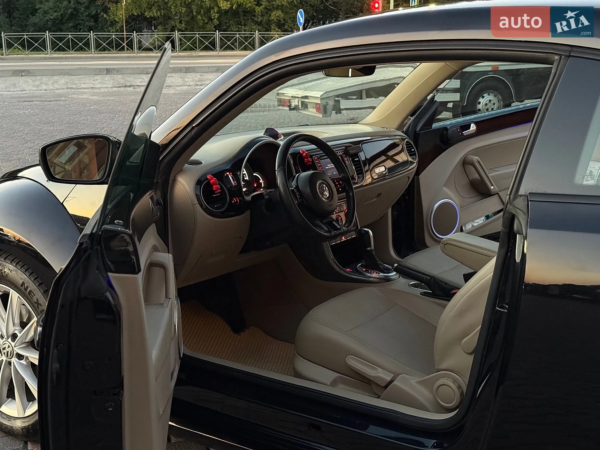 2016 Volkswagen Beetle - мініатюра 18