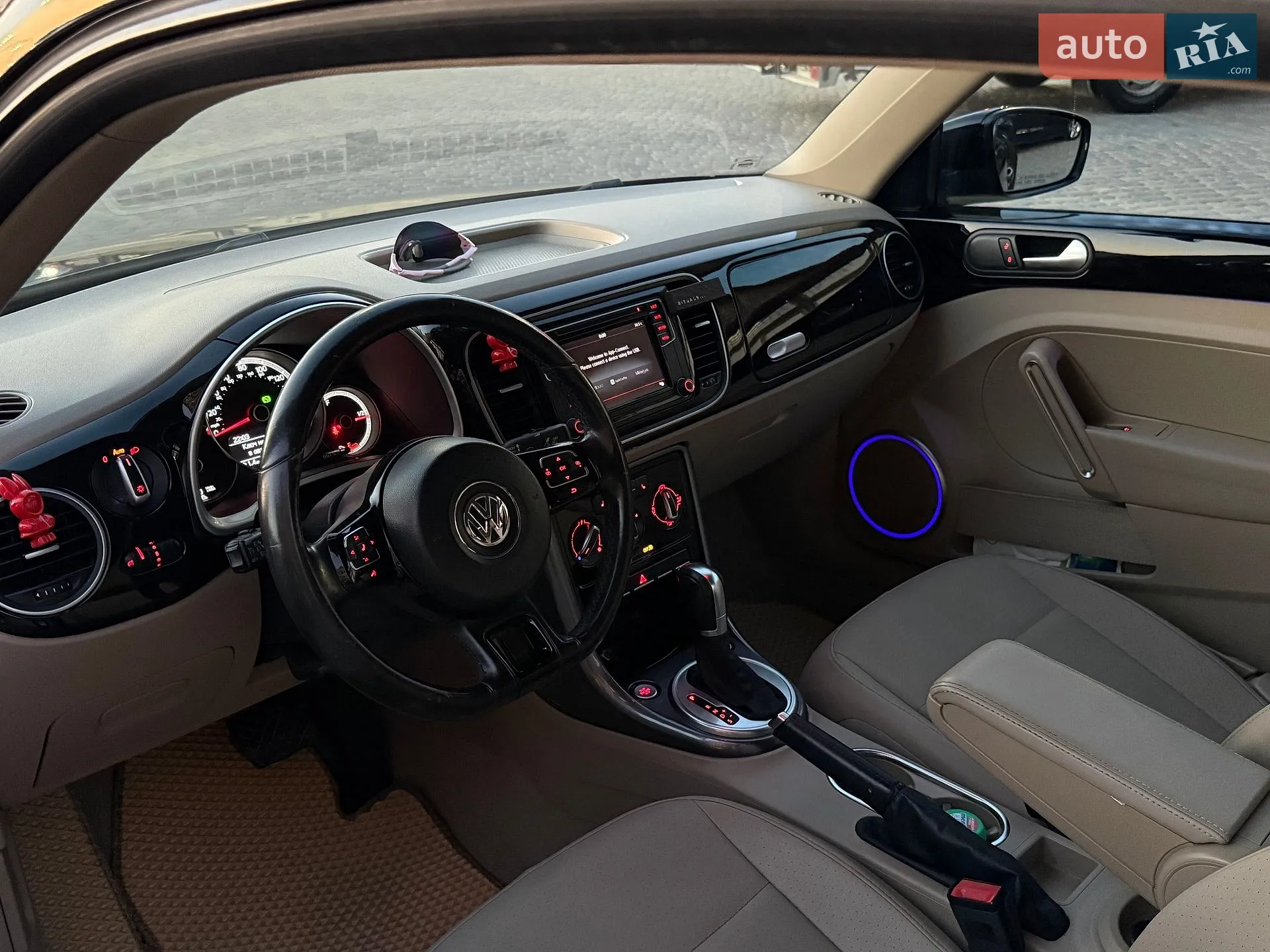 2016 Volkswagen Beetle - мініатюра 21