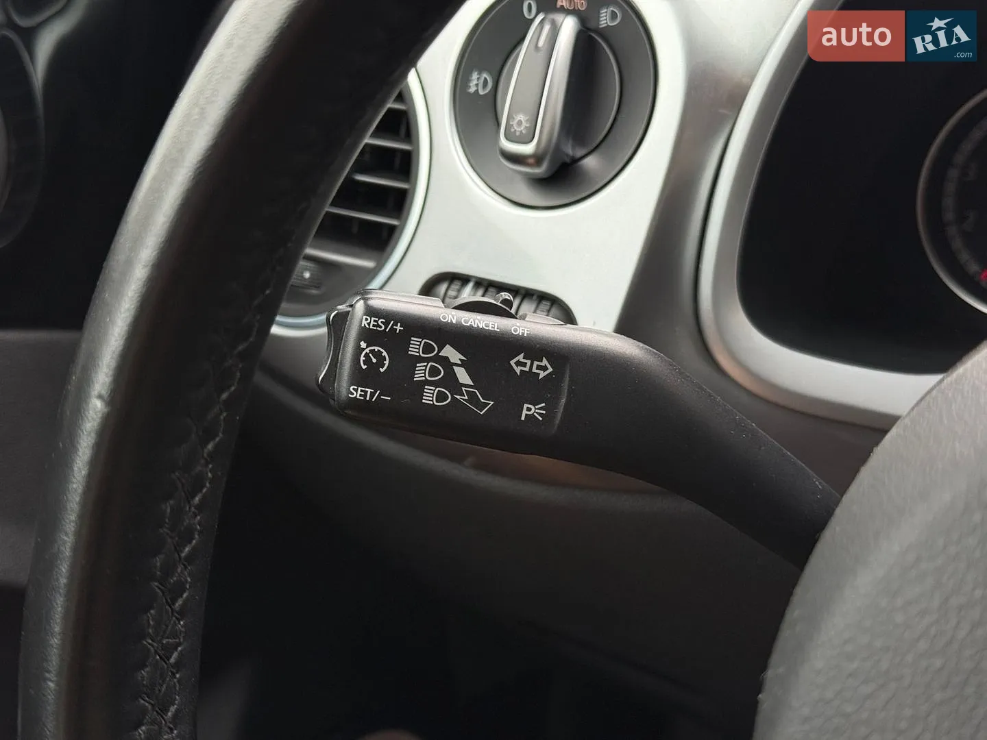 2014 Volkswagen Beetle - мініатюра 34