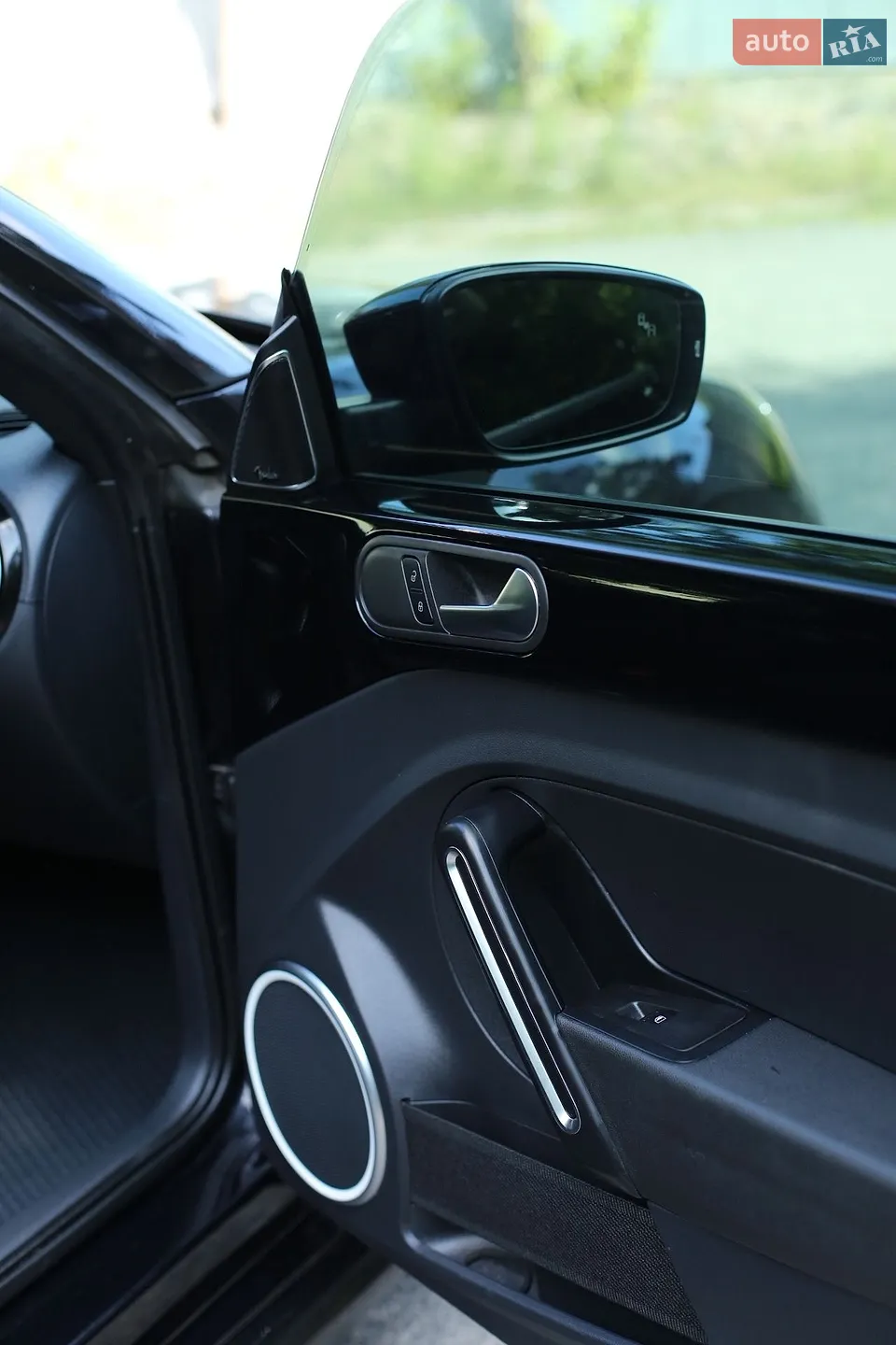 2016 Volkswagen Beetle - мініатюра 18