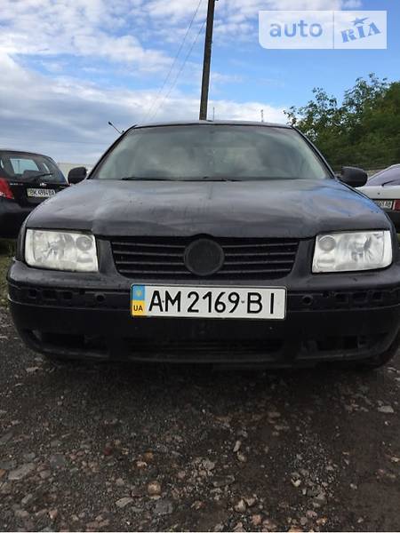 Седан Volkswagen Bora 2002 в Ровно