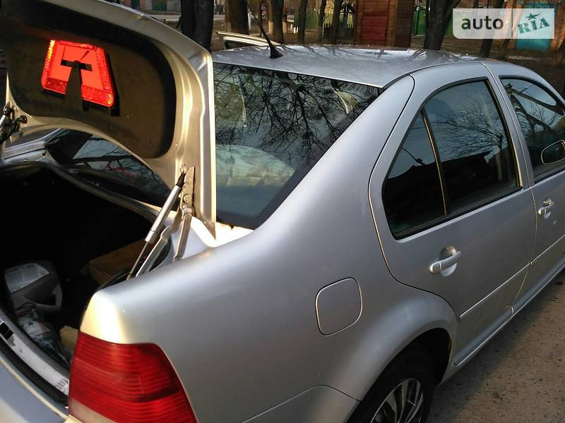 Седан Volkswagen Bora 2002 в Охтирці