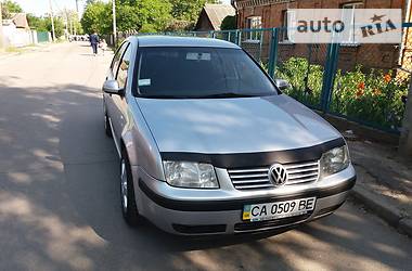 Седан Volkswagen Bora 2003 в Киеве