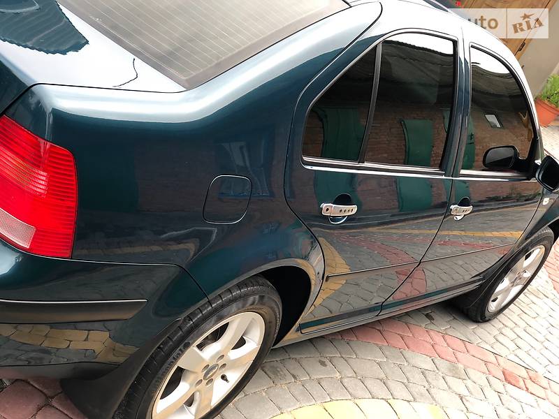 Седан Volkswagen Bora 2006 в Киеве