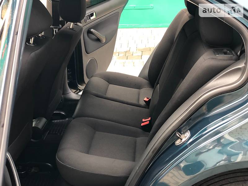 Седан Volkswagen Bora 2006 в Киеве