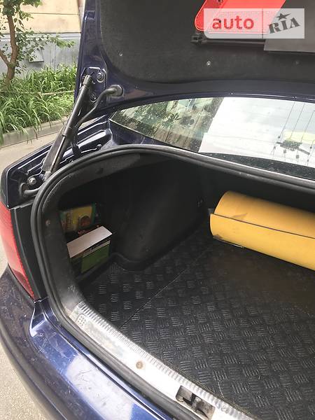 Седан Volkswagen Bora 2001 в Львові