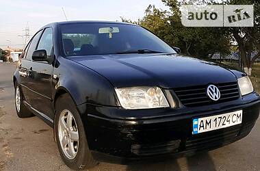 Седан Volkswagen Bora 2003 в Киеве