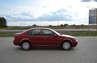 Седан Volkswagen Bora 2000 в Луцке