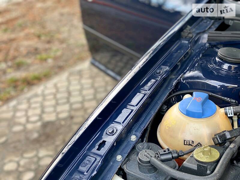 Седан Volkswagen Bora 2002 в Мукачевому