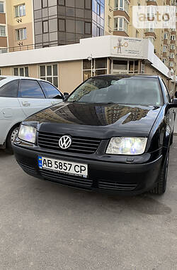 Седан Volkswagen Bora 2003 в Виннице