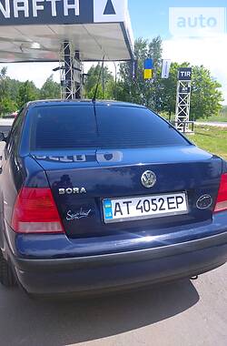 Седан Volkswagen Bora 2002 в Калуші