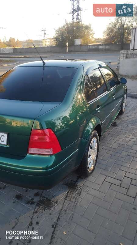 Седан Volkswagen Bora 1999 в Запорожье
