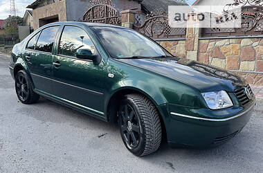 Седан Volkswagen Bora 2000 в Зборове