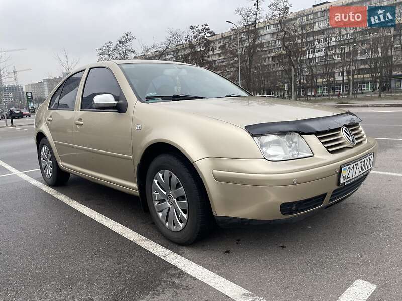 Седан Volkswagen Bora 2001 в Києві