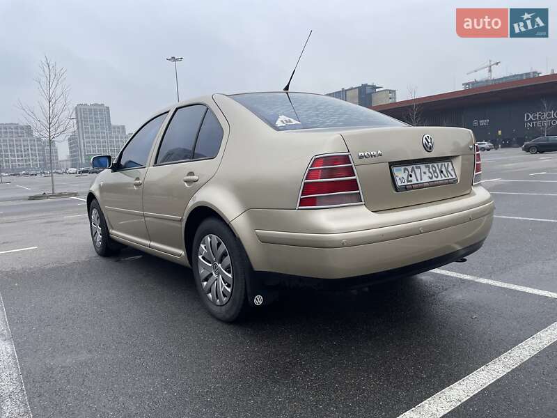 Седан Volkswagen Bora 2001 в Києві