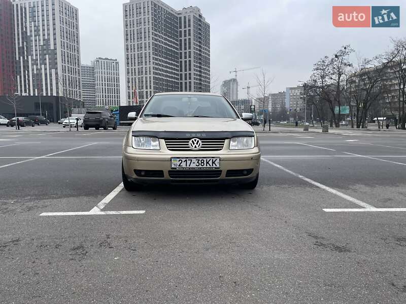 Седан Volkswagen Bora 2001 в Києві